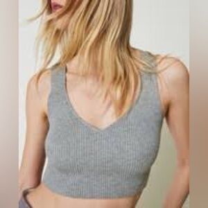 Women's Ribbed Grey V-Neck Cropped Tank Top
